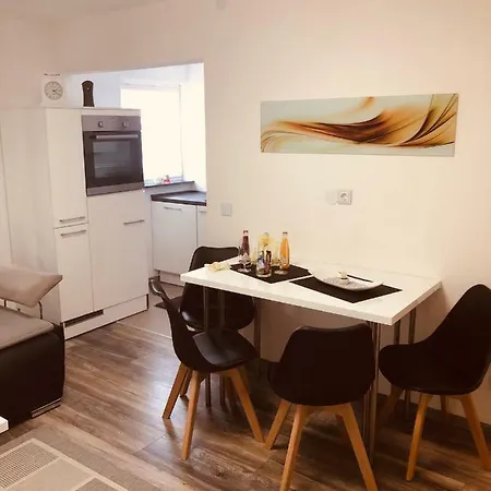 Wohnoffice Mit Uebernachtungsmoeglichkeit Kiba Manzell 27 Gemuetlich & Zentrumsnah Appartement Friedrichshafen