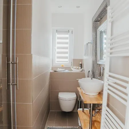 Wohnoffice Mit Uebernachtungsmoeglichkeit Kiba Manzell 27 Gemuetlich & Zentrumsnah *