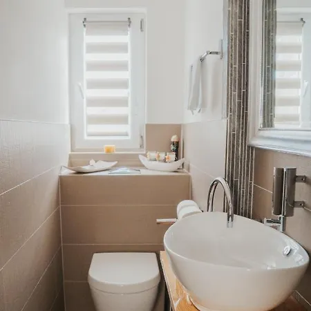 Appartement Wohnoffice Mit Uebernachtungsmoeglichkeit Kiba Manzell 27 Gemuetlich & Zentrumsnah